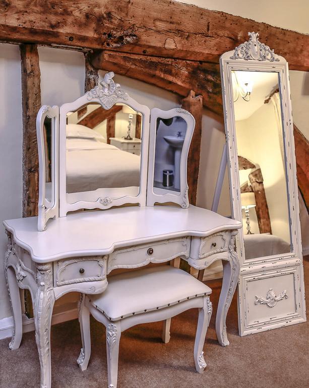 The Angel Hotel Лавенем Номер фото