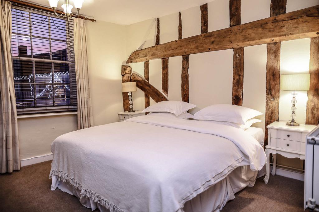 The Angel Hotel Лавенем Номер фото